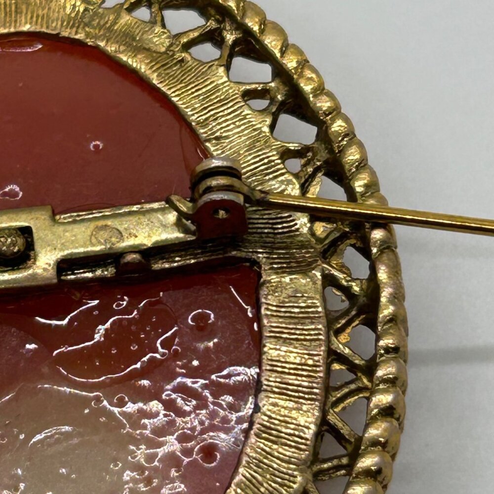 Vintage Cameo Style Brooch With Rhinestone Necklace & Ornate Gold-Toned Frame - Picture 15 of 16